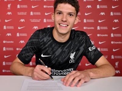 完美体育app-法甲2024年最佳守门员